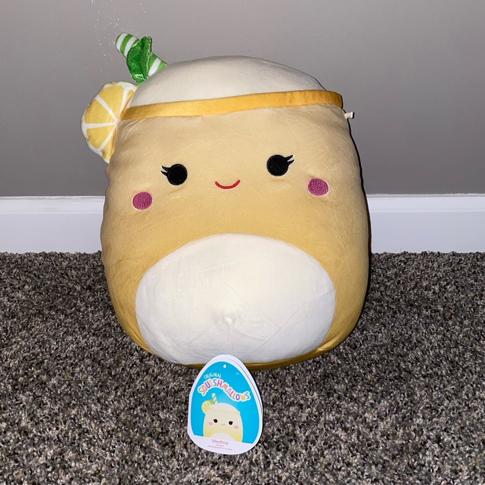 Medina Squishmallow